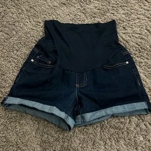 Maternity shorts